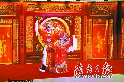2月4日晚,粤剧《船说》在海心沙红船上首演。梁文祥